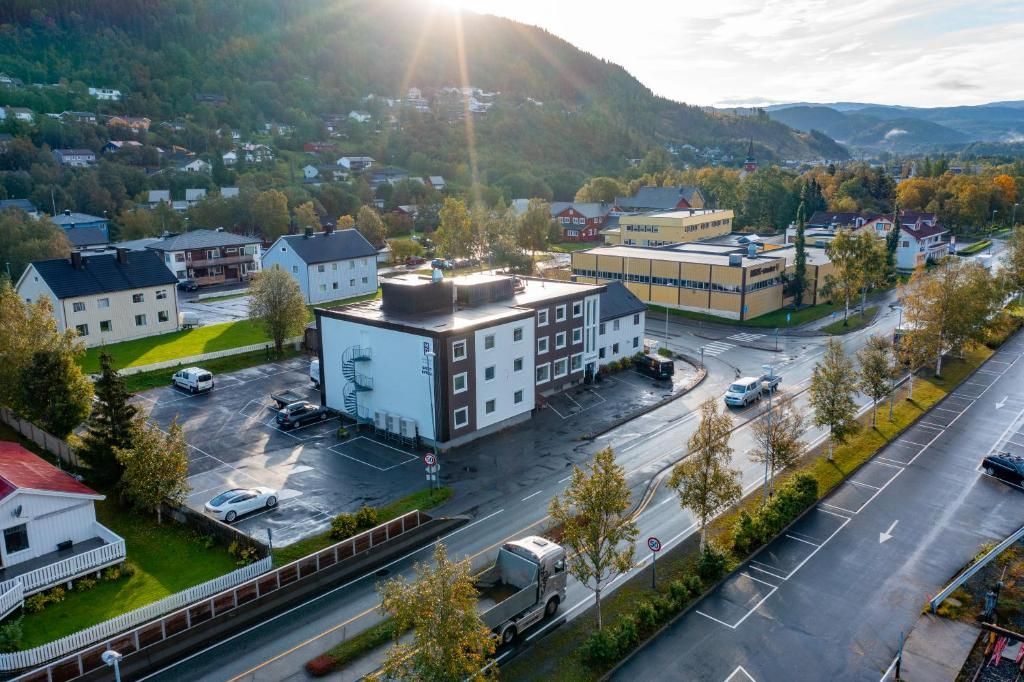 Dronebilde av hotellet