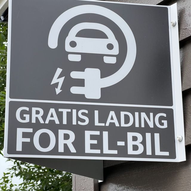 Skilt, Gratis lading for el-bil