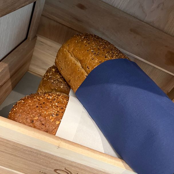 Brød i trekasse